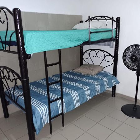Bonita Casa Amueblada Para 12 Personas A 3 Kms Del Centro كويرنافاكا المظهر الخارجي الصورة
