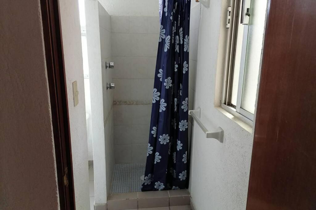 Bonita Casa Amueblada Para 12 Personas A 3 Kms Del Centro كويرنافاكا المظهر الخارجي الصورة